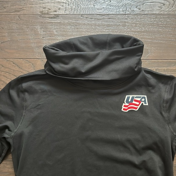 Nike Pro Dri-Fit USA Women’s Turtleneck Size Medium - Picture 2 of 5